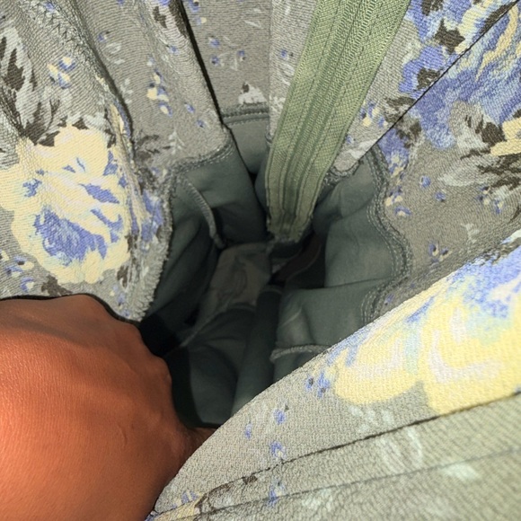 Miami Floral Patterned Romper - Picture 5 of 8